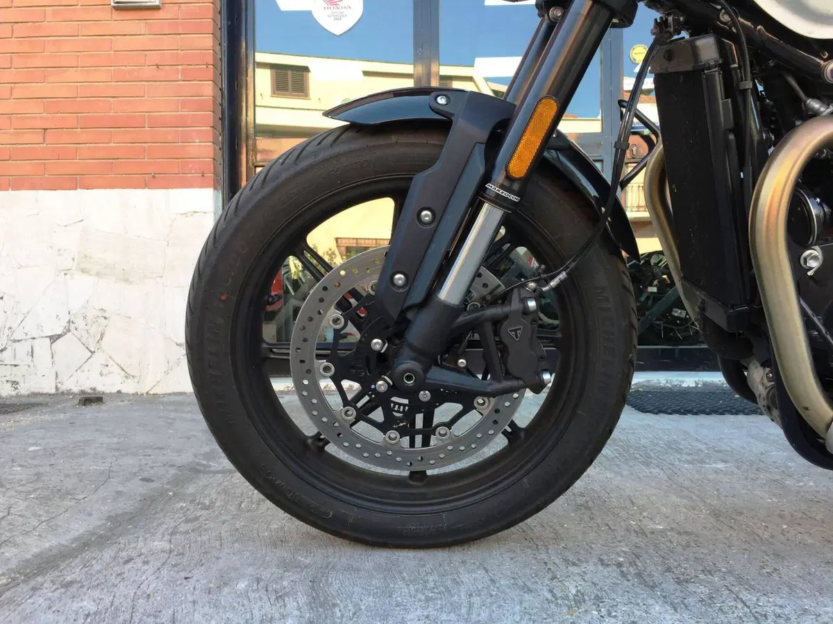 Triumph Speed Twin 900 (2025 - 26) (18)