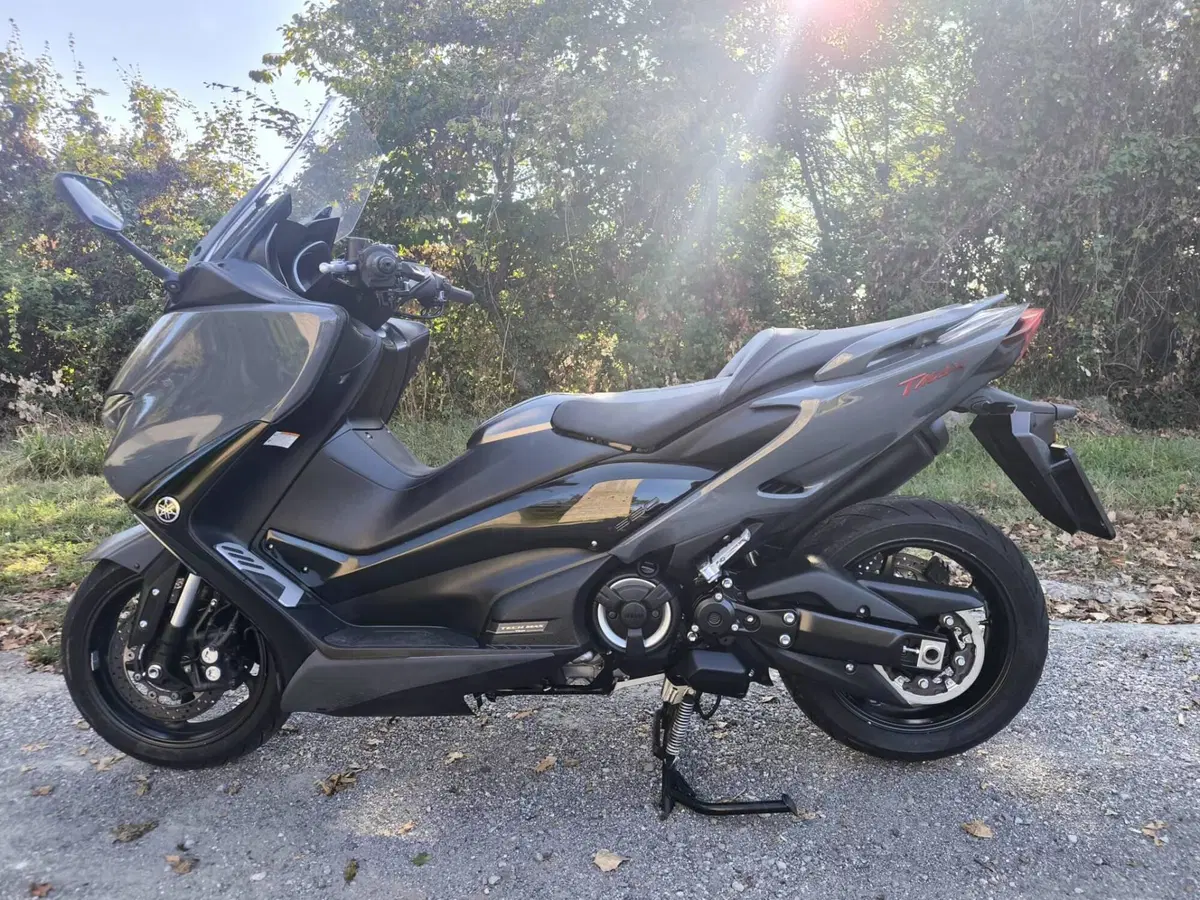 Yamaha T-Max 560 Tech Max (2021) (7)
