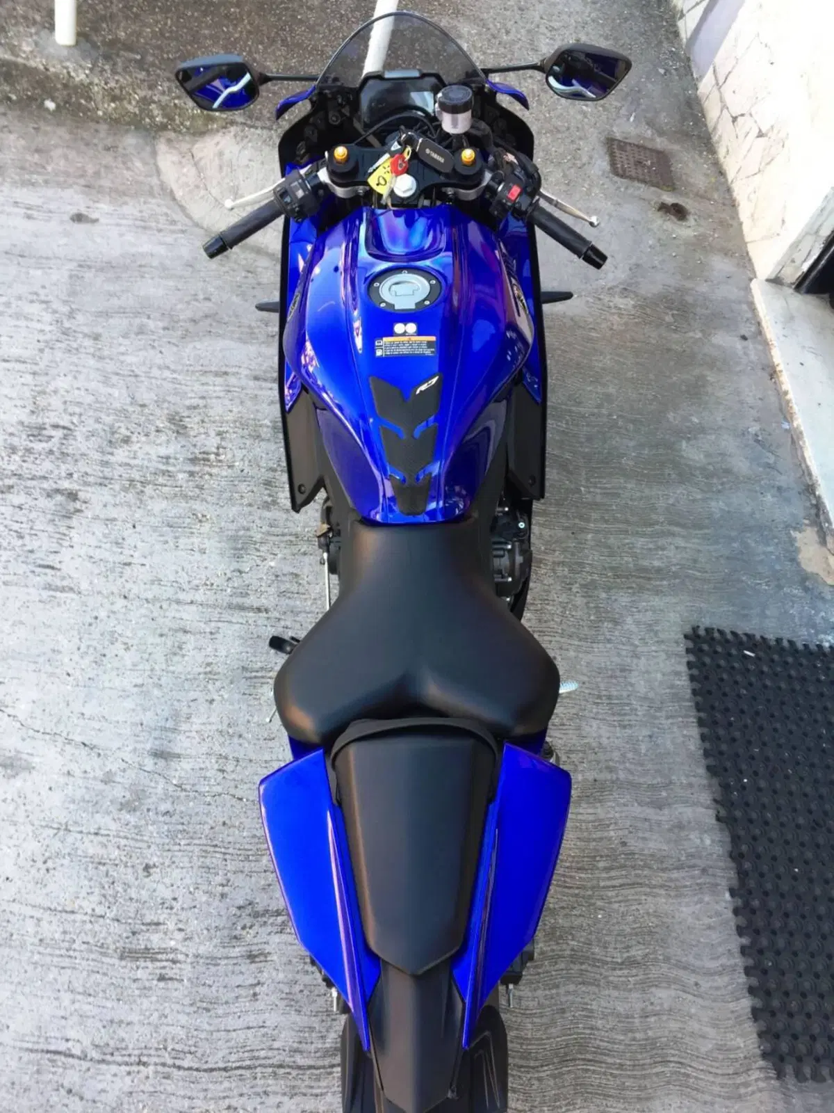 Yamaha YZF R7 (2021 - 25) (9)