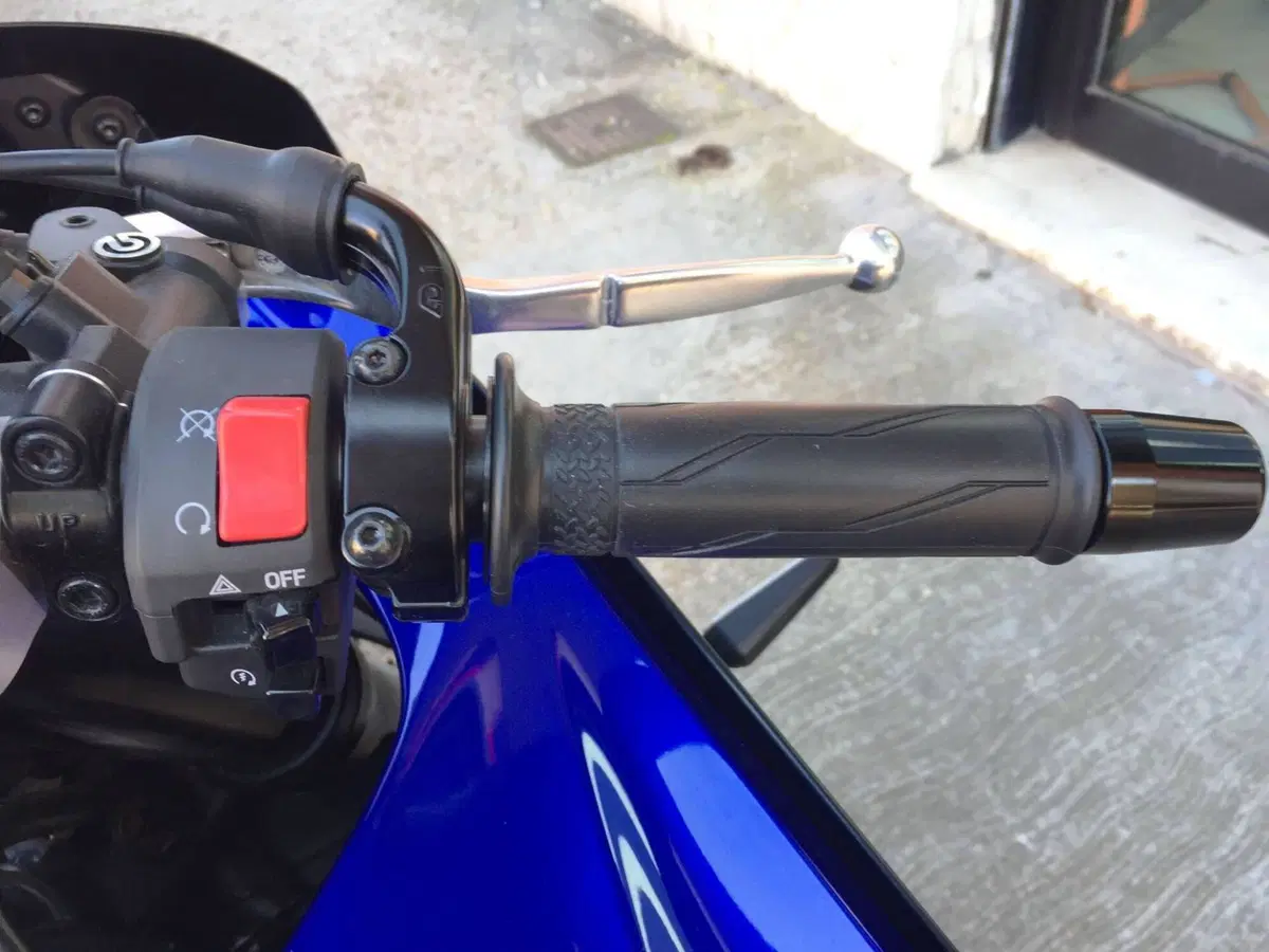 Yamaha YZF R7 (2021 - 25) (13)