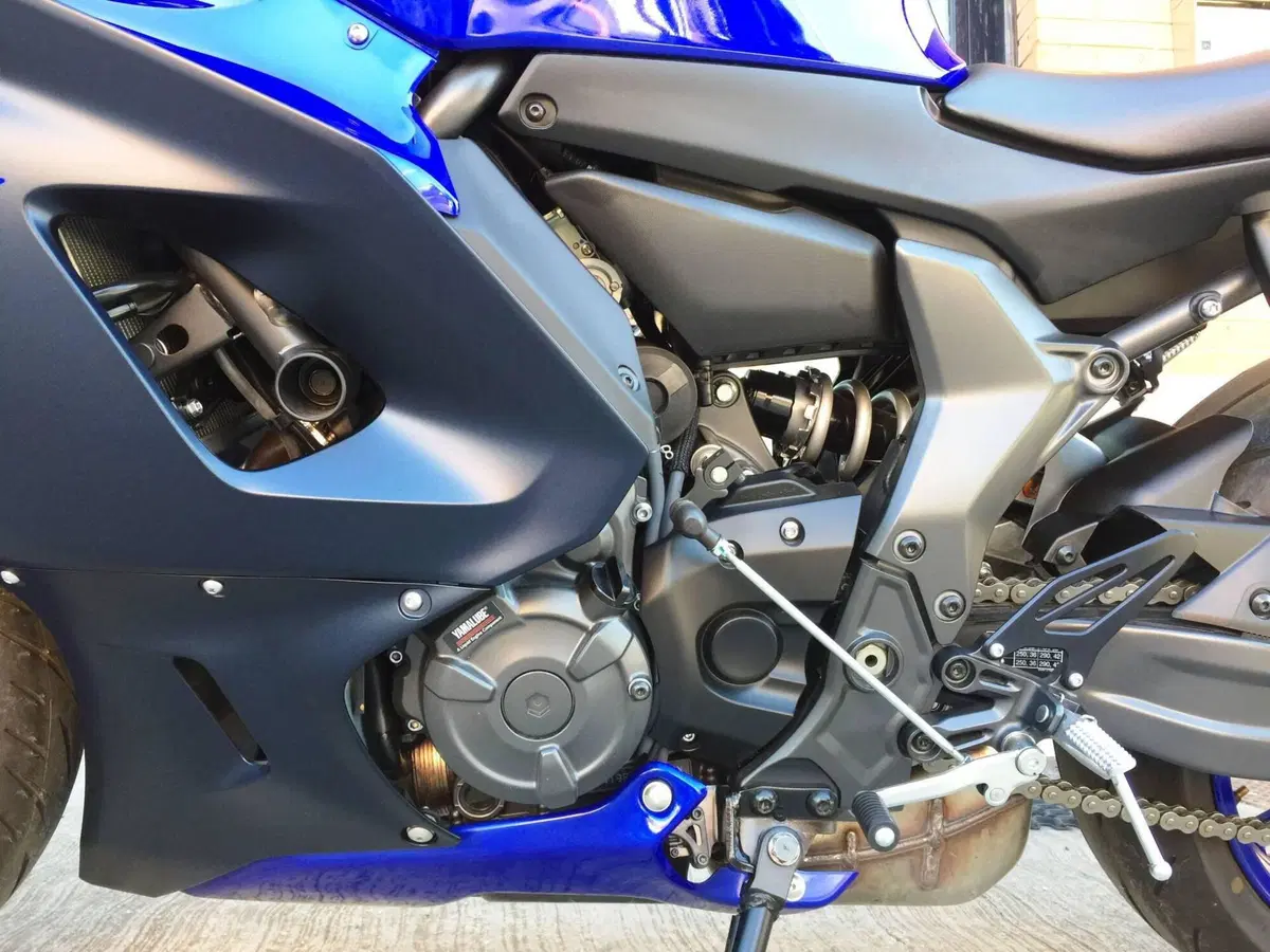 Yamaha YZF R7 (2021 - 25) (18)