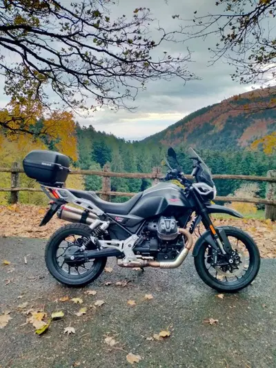 Moto Guzzi V85 Strada (2024 - 26) usata