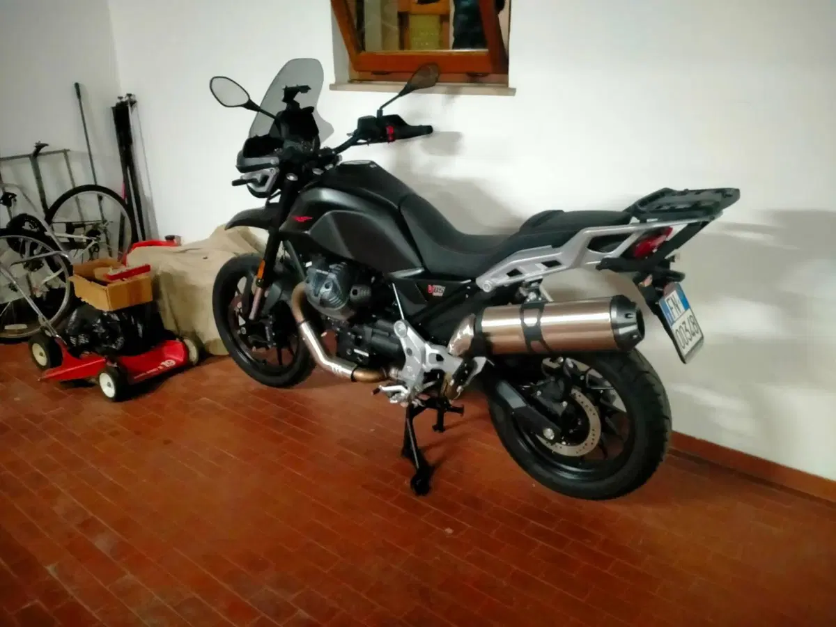 Moto Guzzi V85 Strada (2024 - 26) (6)