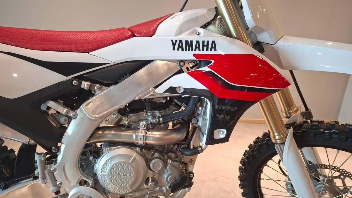 Yamaha YZ 450 F 70th Anniversary Edition (2026) (3)