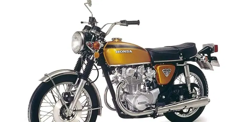 La Honda CB450 DOHC