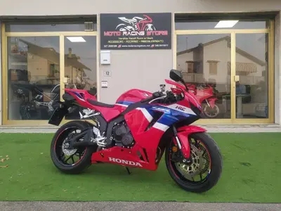 Honda CBR 600 RR (2024 - 26) usata