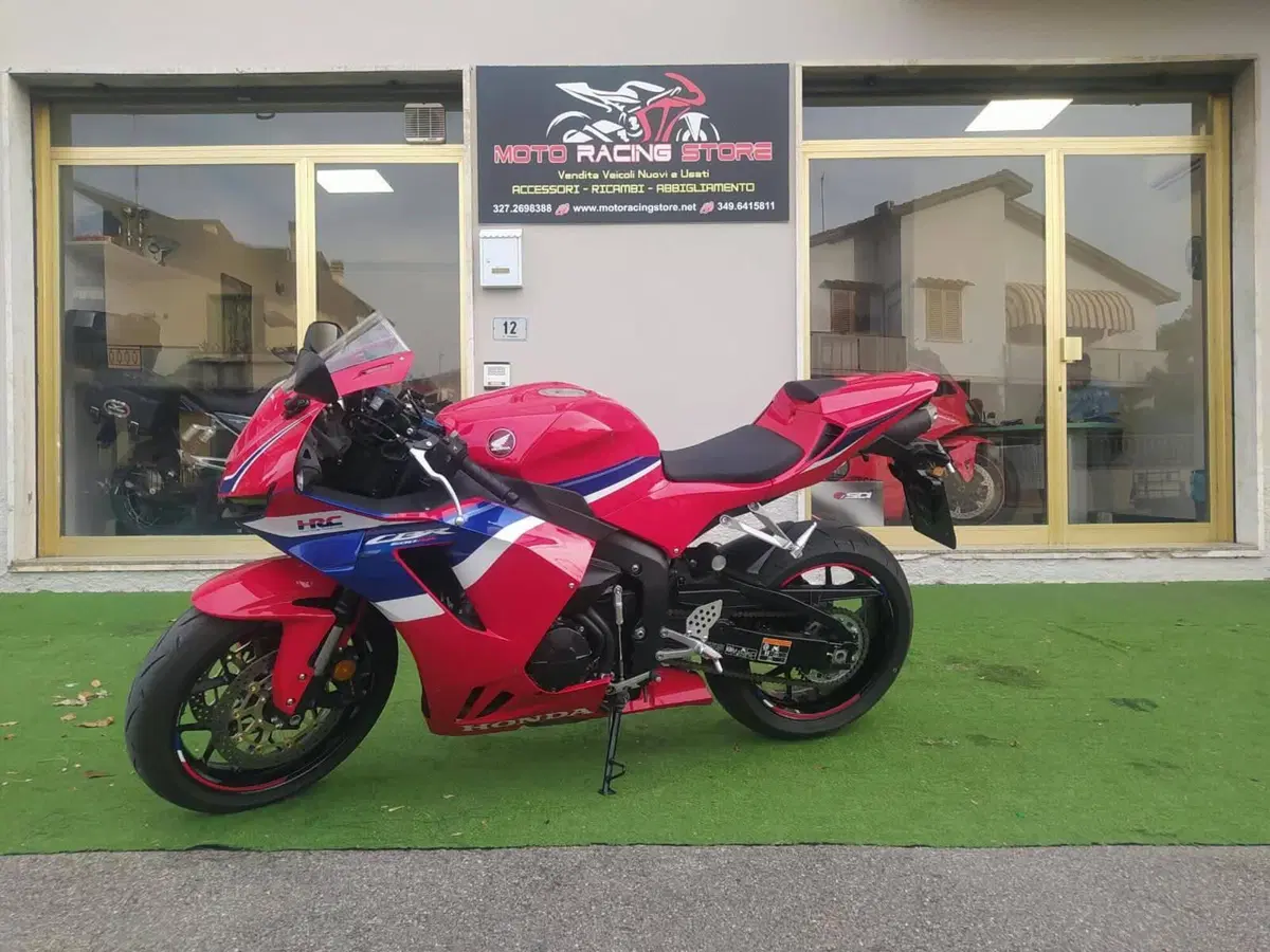 Honda CBR 600 RR (2024 - 26) (4)
