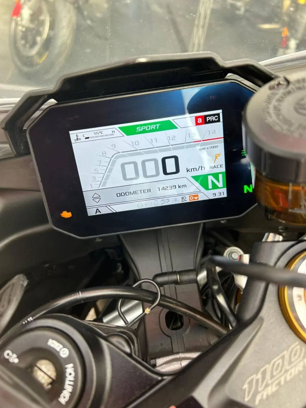 Aprilia RSV4 1100 Factory Speed White (2023 - 24) (5)