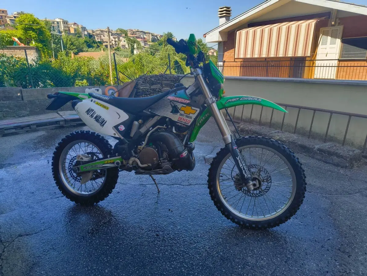 Kawasaki KXE250 (2006) (2)