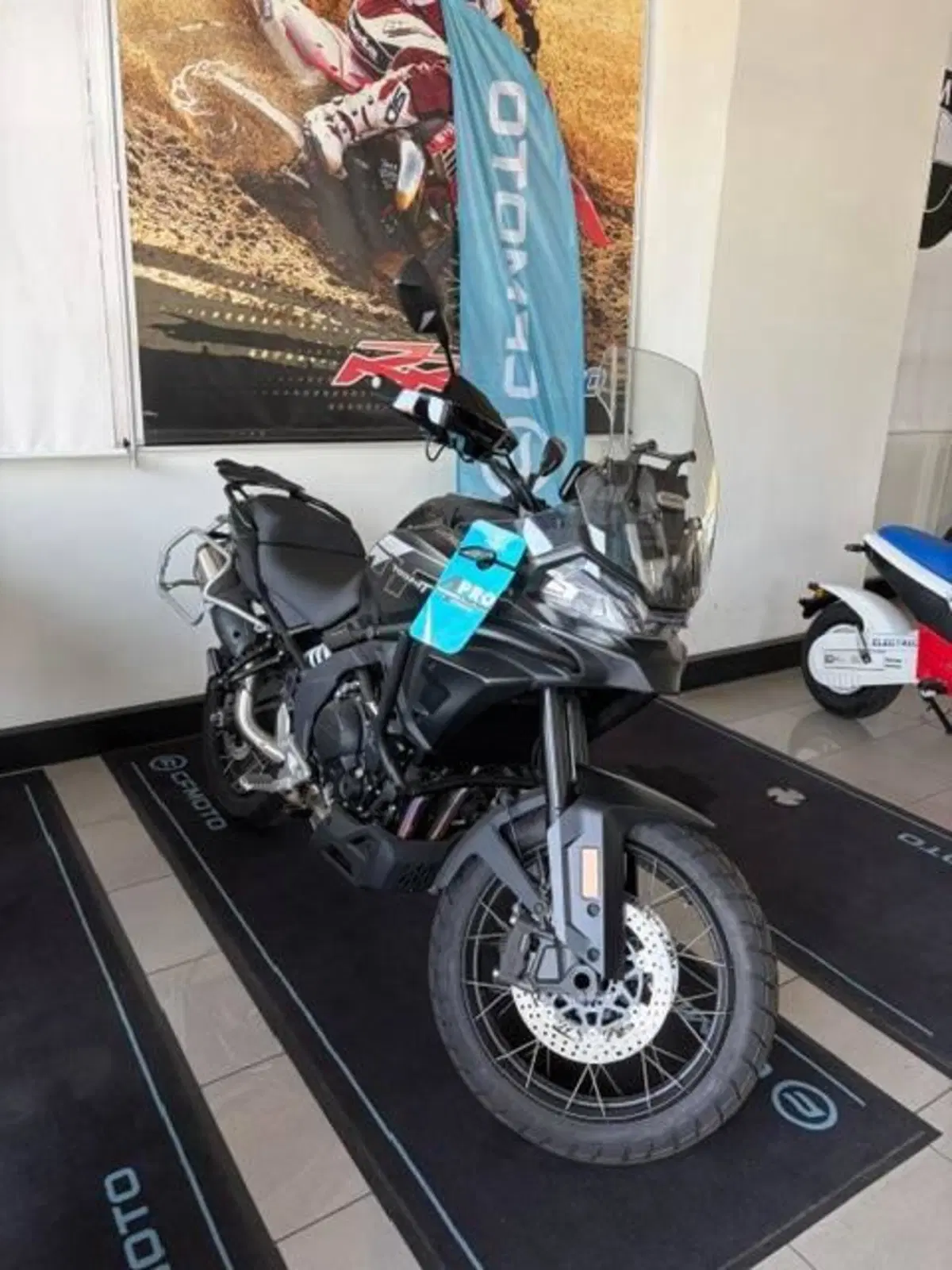 CFMOTO 700MT Adventure (2025 - 26)