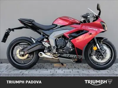 Triumph Daytona 660 (2024 - 26) usata