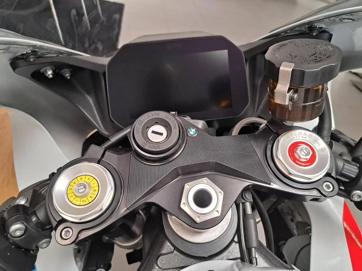 Bmw M 1000 RR (2025 - 27) (5)