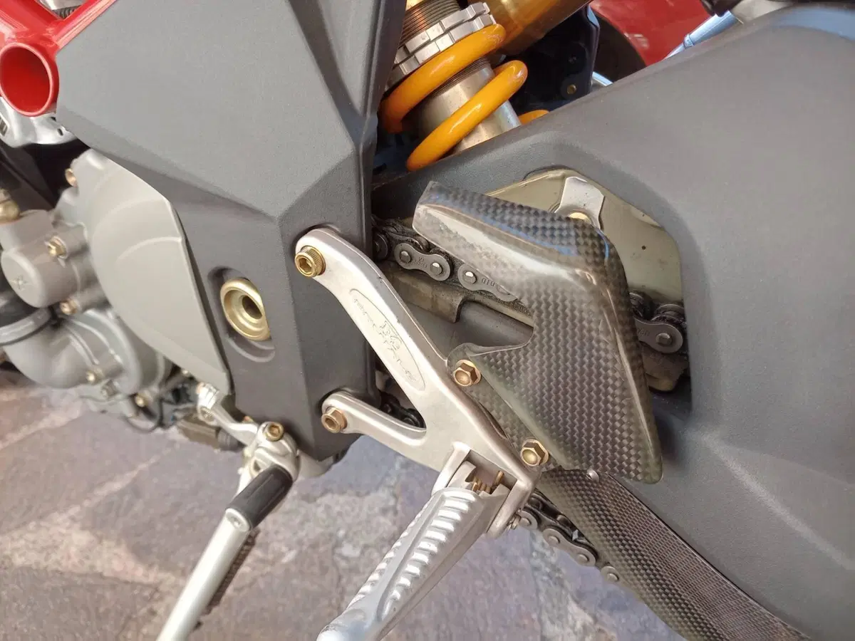 MV Agusta Brutale 750 America (2004 - 06) (19)