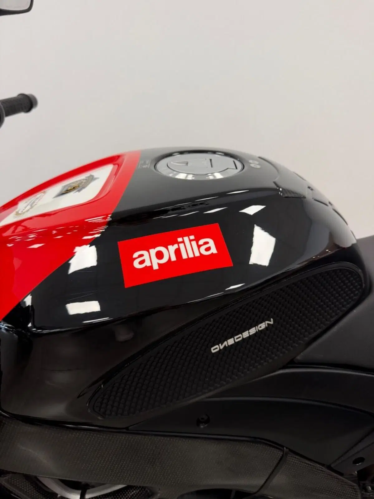 Aprilia Tuono V4 Factory SE-09 SBK (2024) (14)