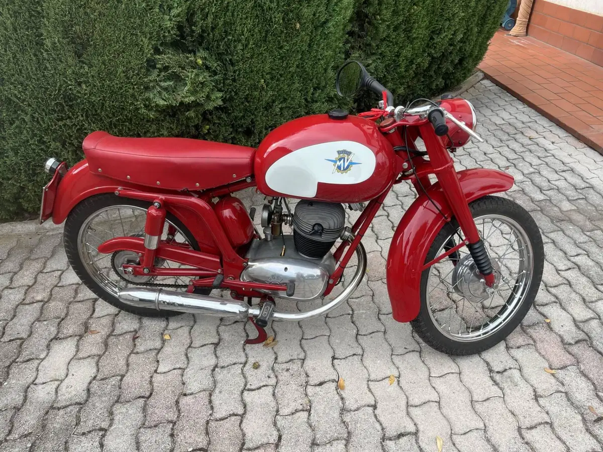 Aprilia MV AGUSTA (2)