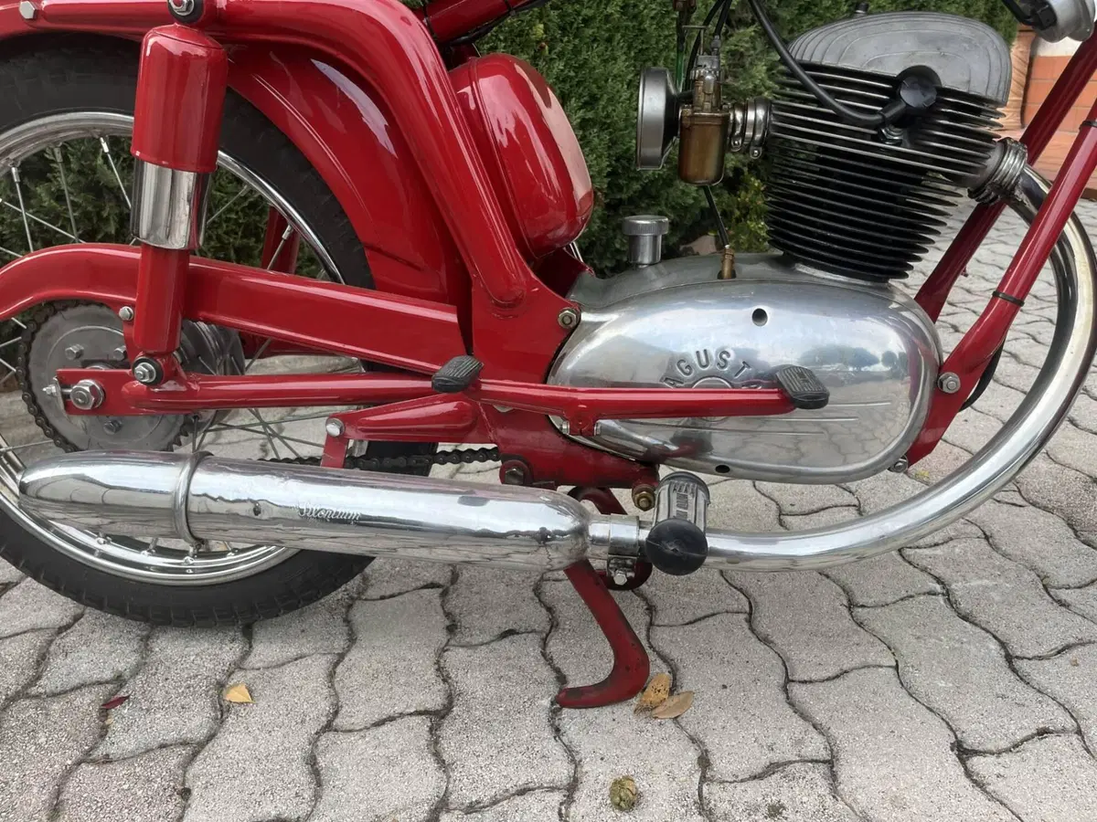 Aprilia MV AGUSTA (4)