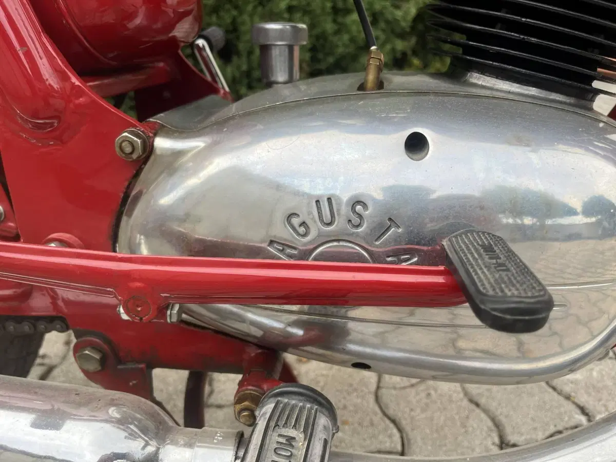 Aprilia MV AGUSTA (5)