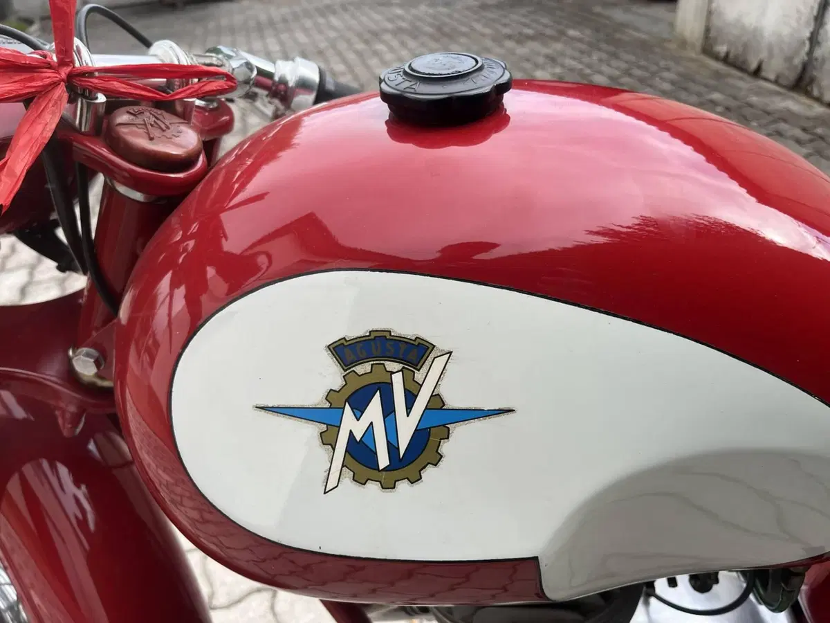 Aprilia MV AGUSTA (19)