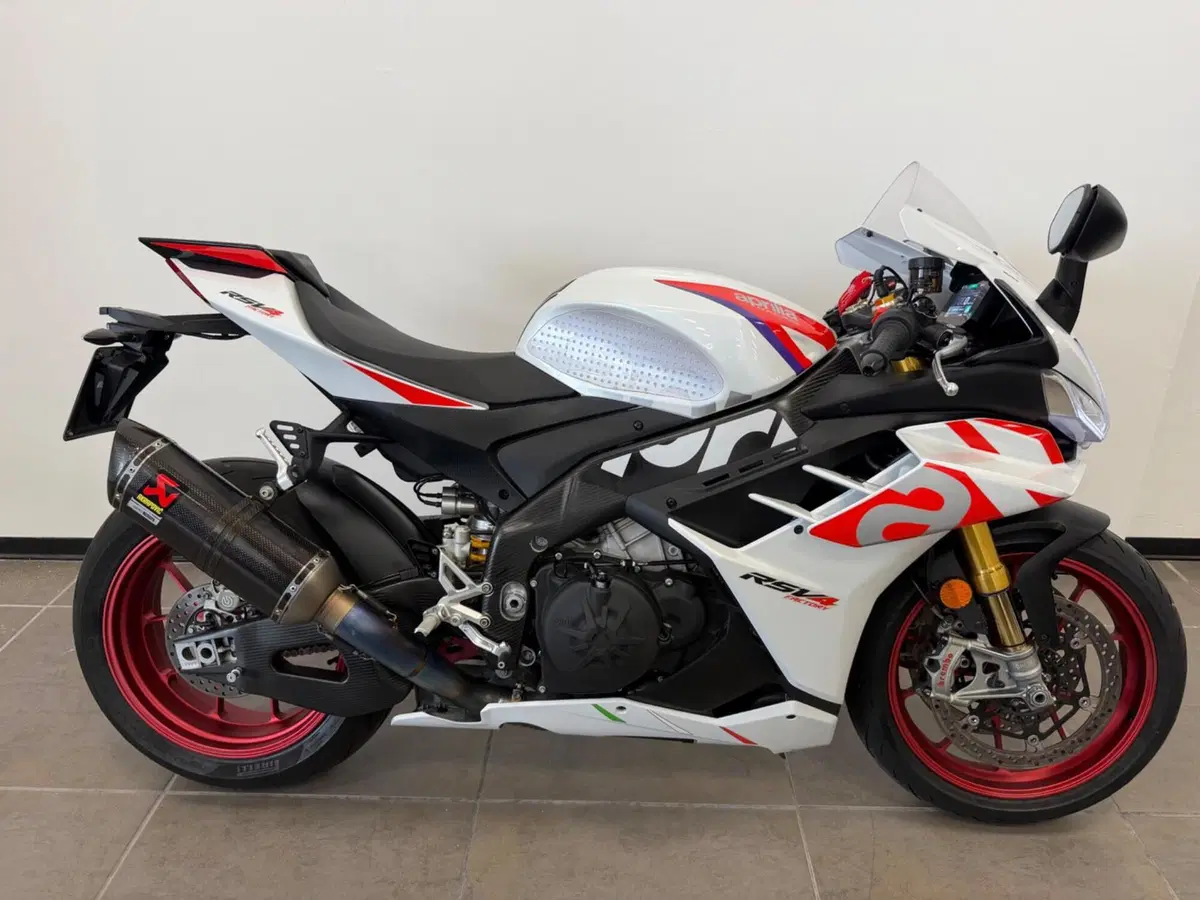 Aprilia RSV4 1100 Factory Speed White (2023 - 24)