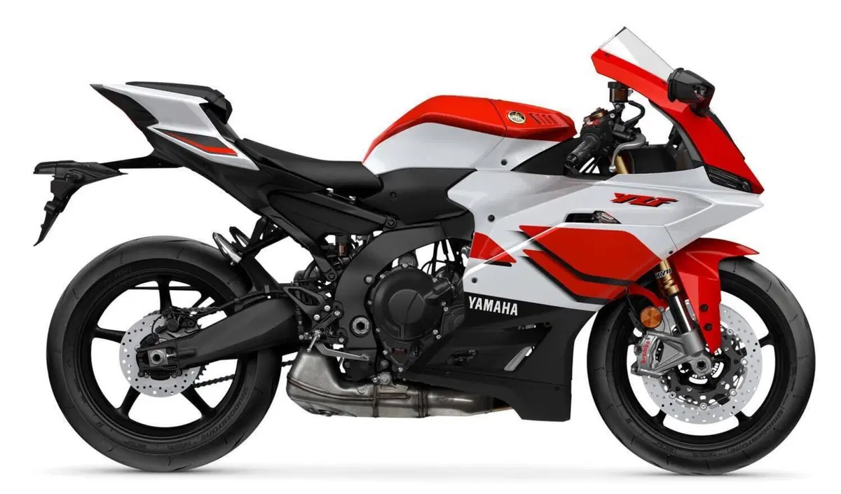 Yamaha YZF R9 70th (2026) (2)