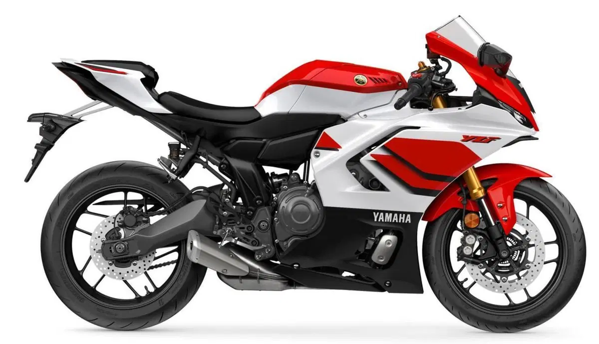 Yamaha YZF R7 70th (2026) (2)