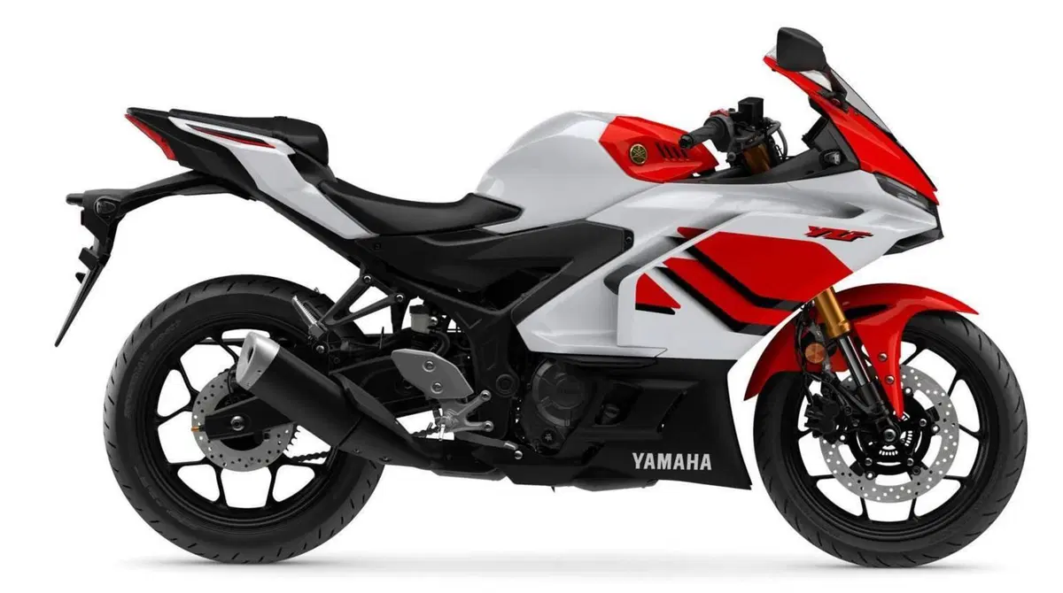 Yamaha YZF R3 70th (2026) (2)