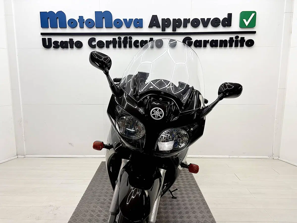 Yamaha FJR 1300 (2001 - 03) (4)