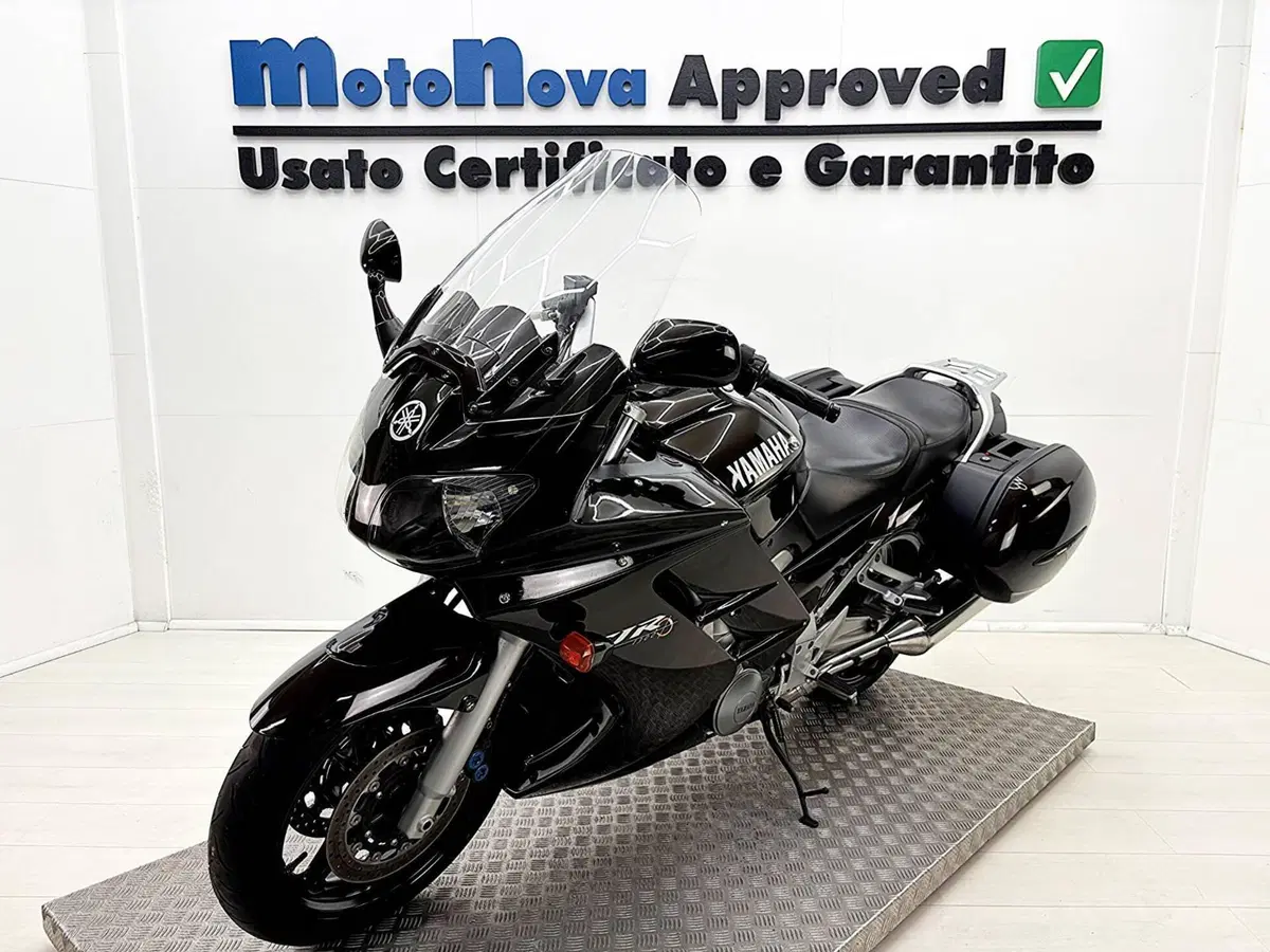 Yamaha FJR 1300 (2001 - 03) (3)