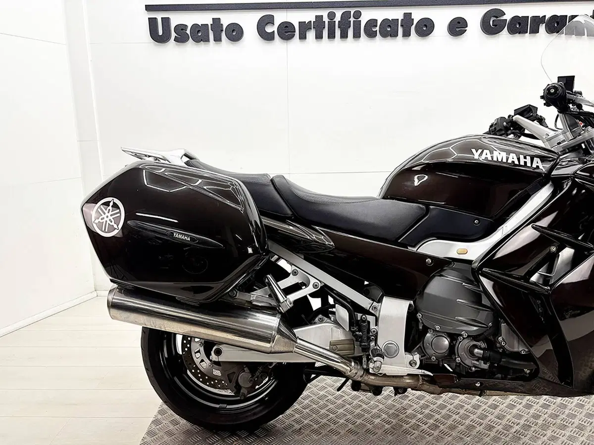 Yamaha FJR 1300 (2001 - 03) (7)