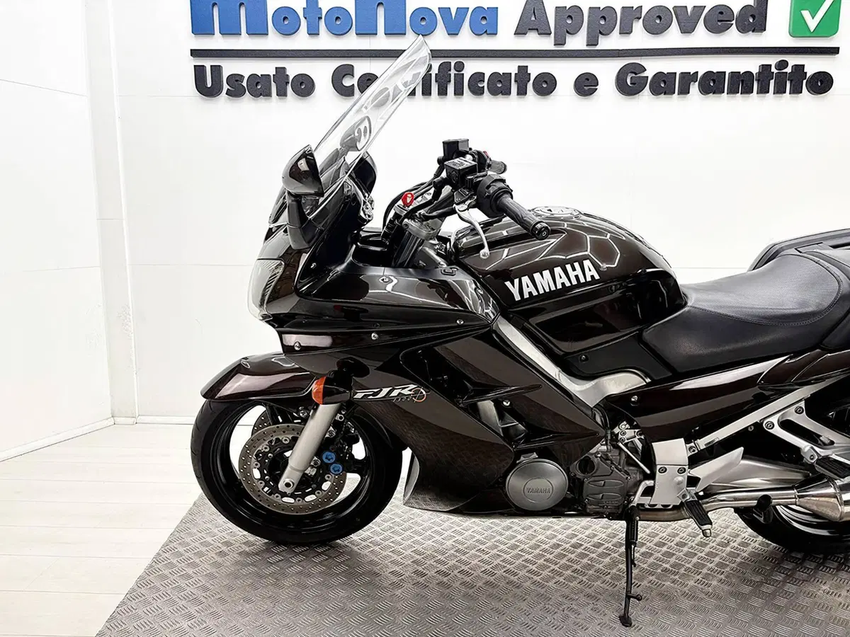 Yamaha FJR 1300 (2001 - 03) (16)