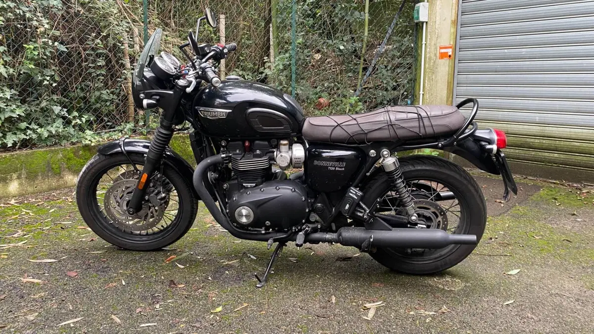 Triumph Bonneville T120 Black (2017 - 20) (5)