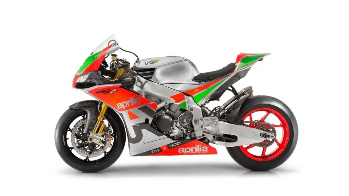 Aprilia RSV4 RSV4 R-FW (2016) (3)