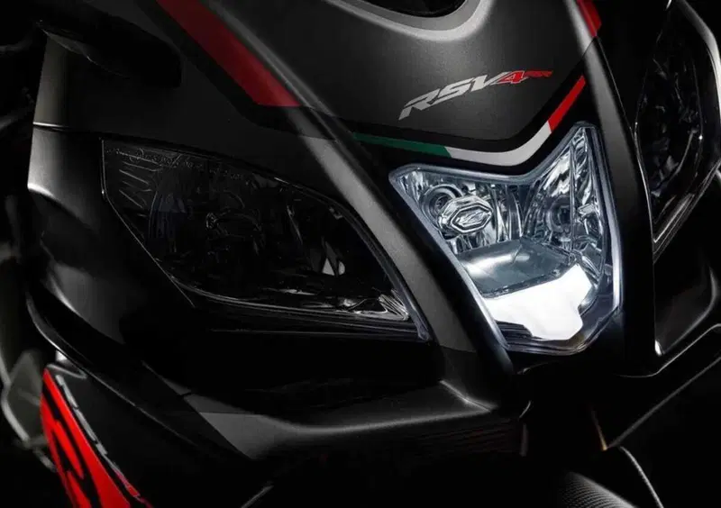 Aprilia RSV4 RSV4 RR ABS (2015 - 17) (5)