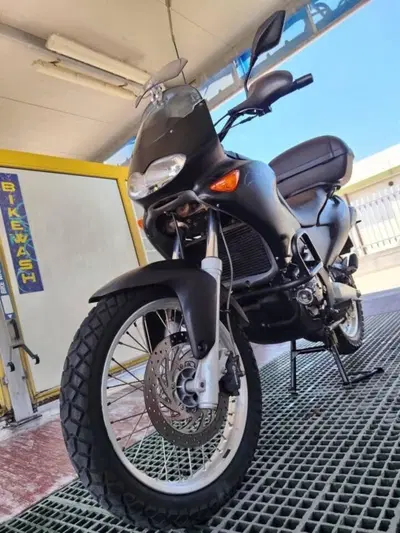 Aprilia Pegaso 650 IE (2003 - 04) usata