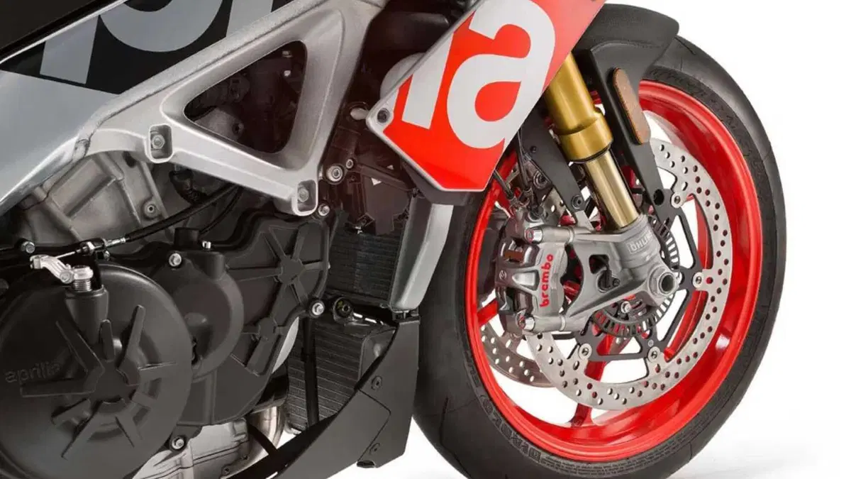 Aprilia Tuono V4 Tuono V4 Factory (2017 - 18) (4)