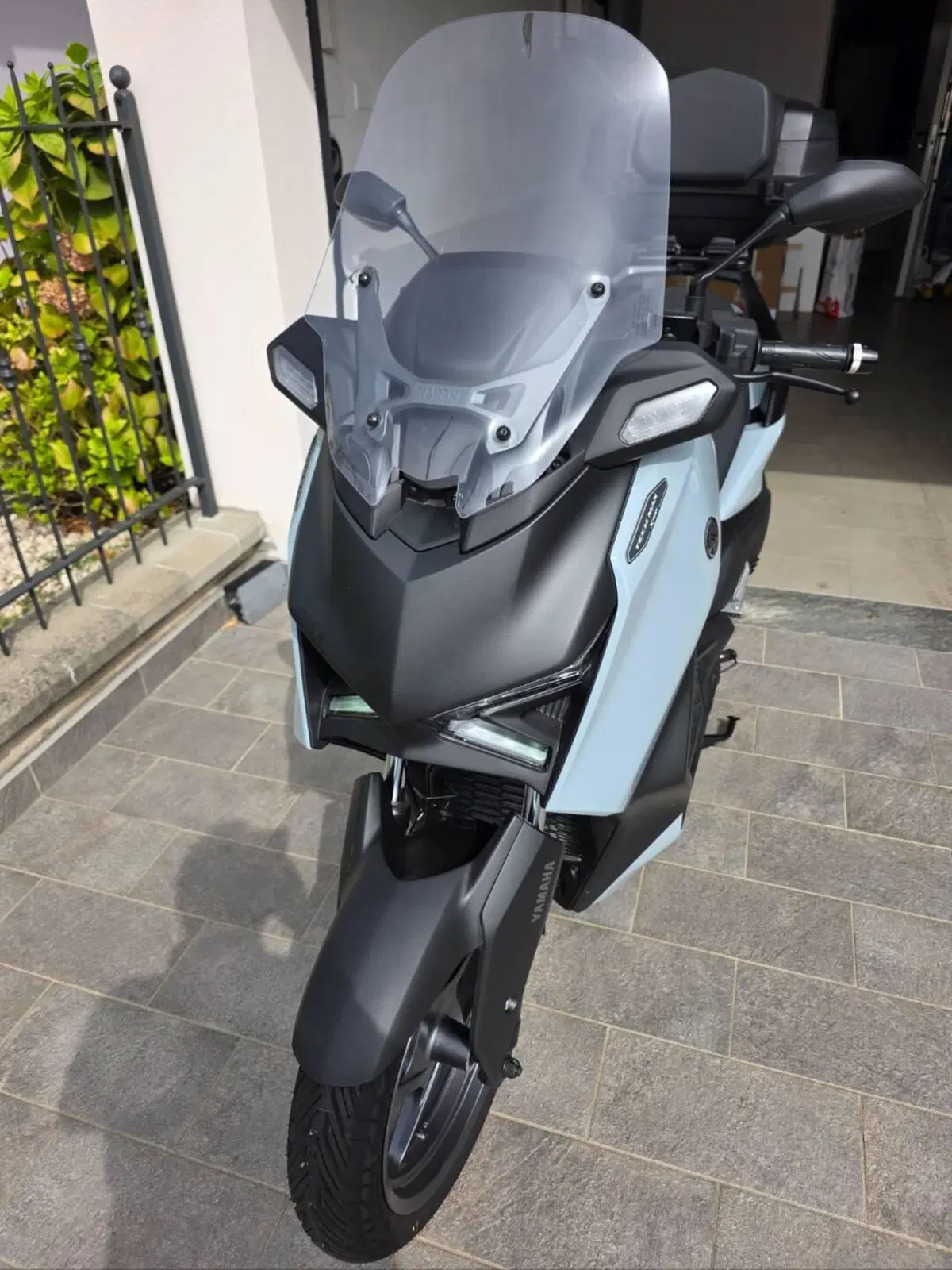 Yamaha X-Max 300 Tech Max (2025 - 26) (5)
