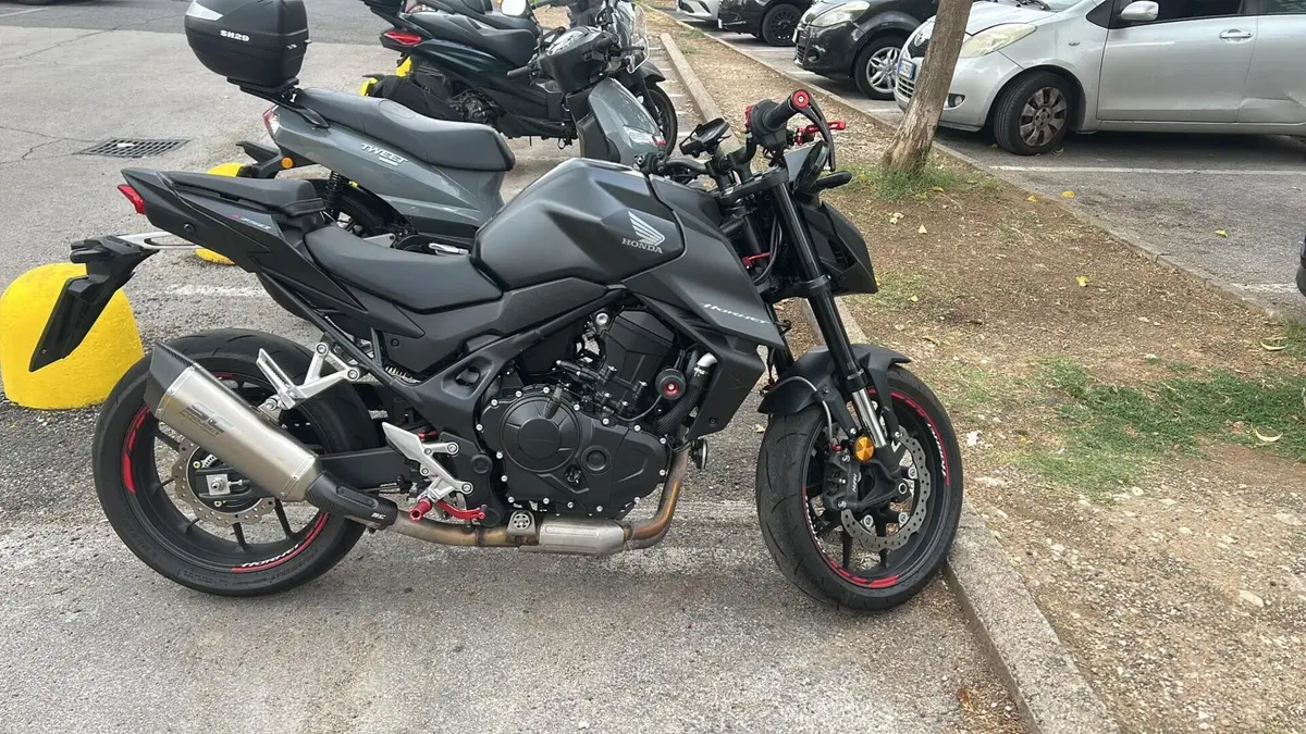 Honda CB 750 Hornet (2025) (7)