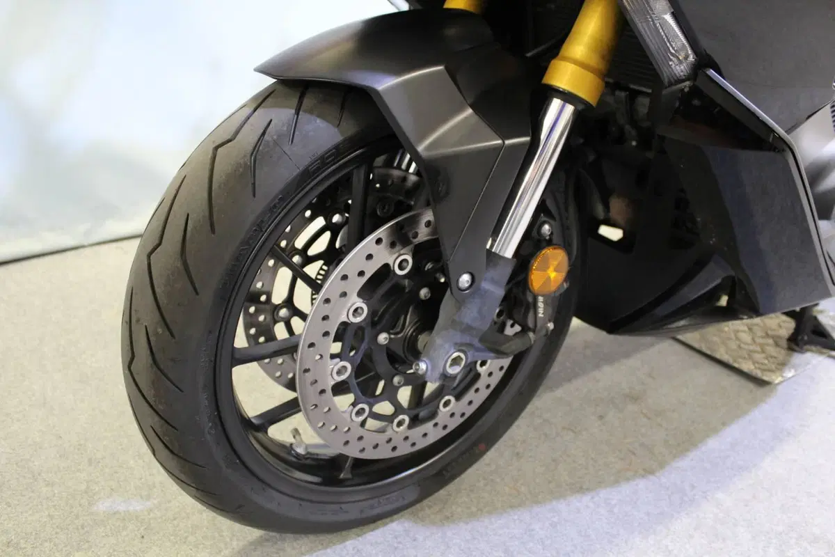 Honda Forza 750 DCT Urban (2021 - 24) (15)