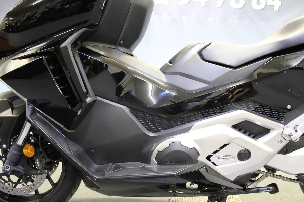 Honda Forza 750 DCT Urban (2021 - 24) (17)