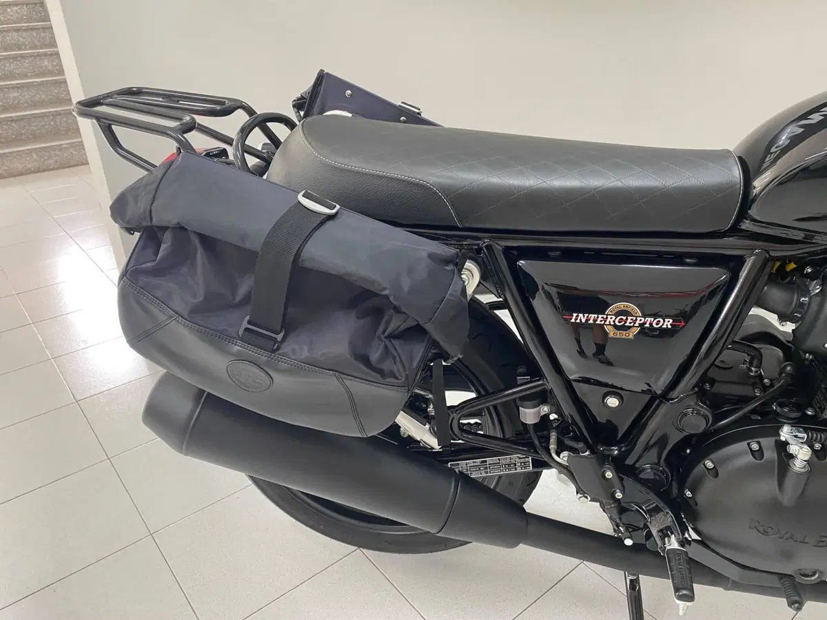 Royal Enfield Interceptor 650 (2021 - 26) (4)