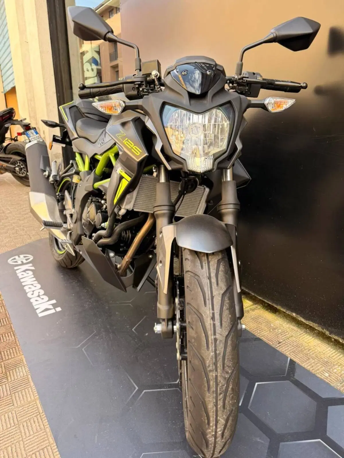 Kawasaki Z 125 (2021 - 24) (3)