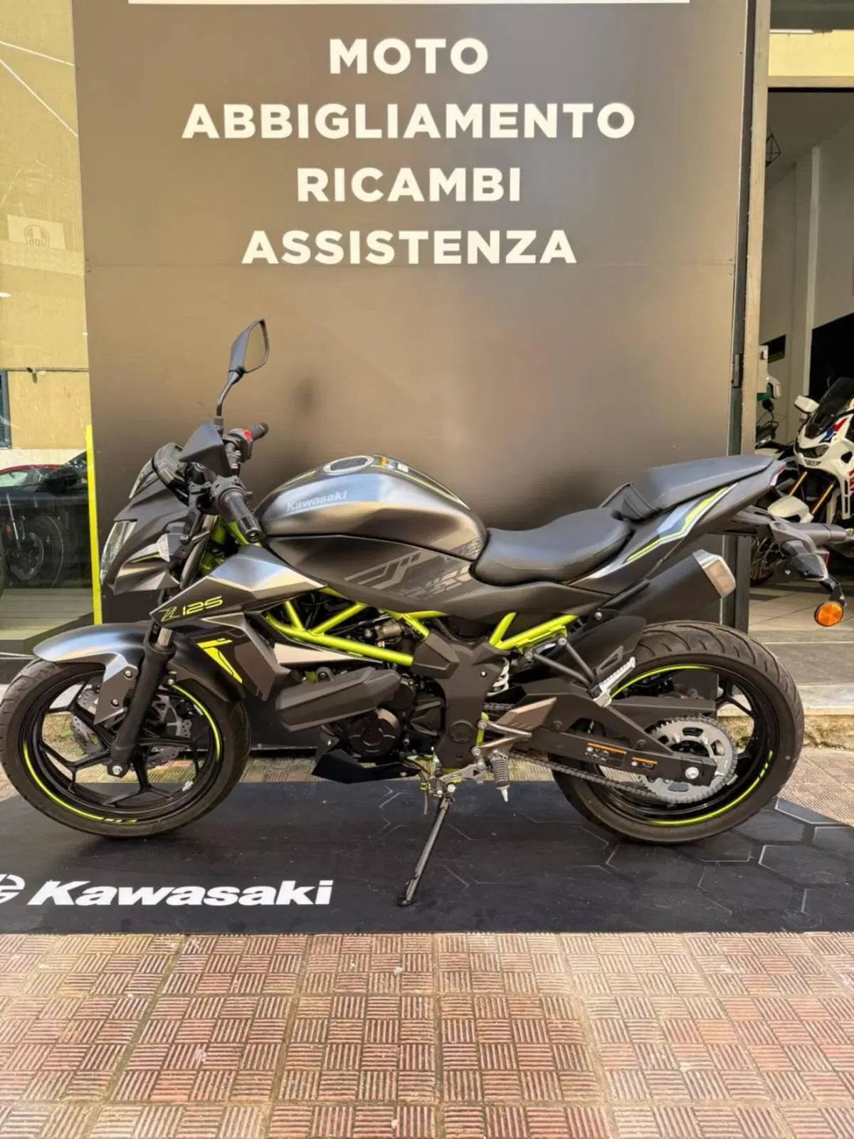 Kawasaki Z 125 (2021 - 24) (4)