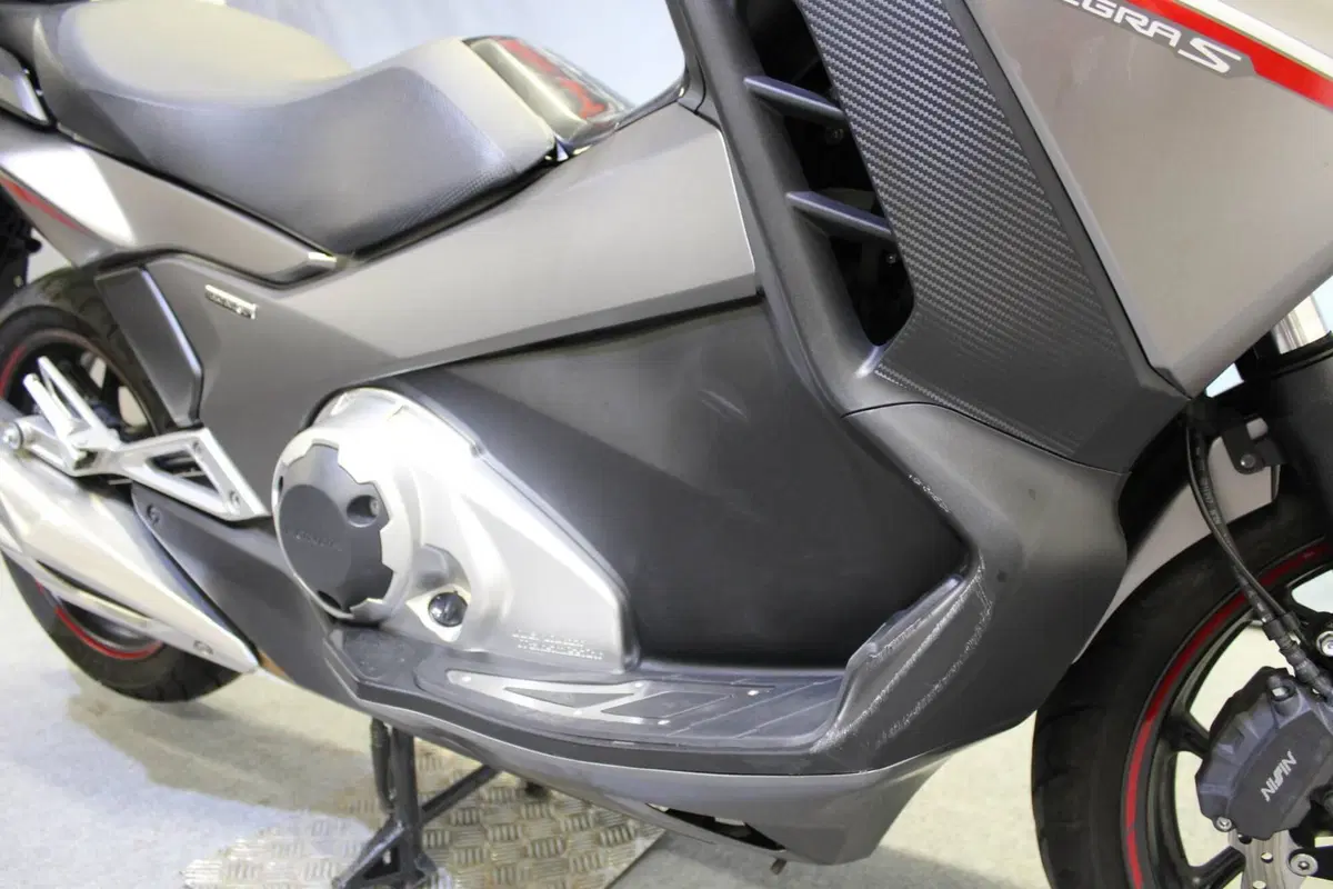 Honda Integra 750 DCT Sport (2017) (9)