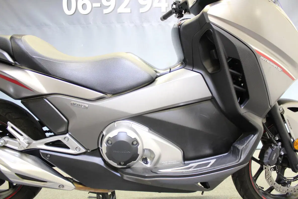 Honda Integra 750 DCT Sport (2017) (10)