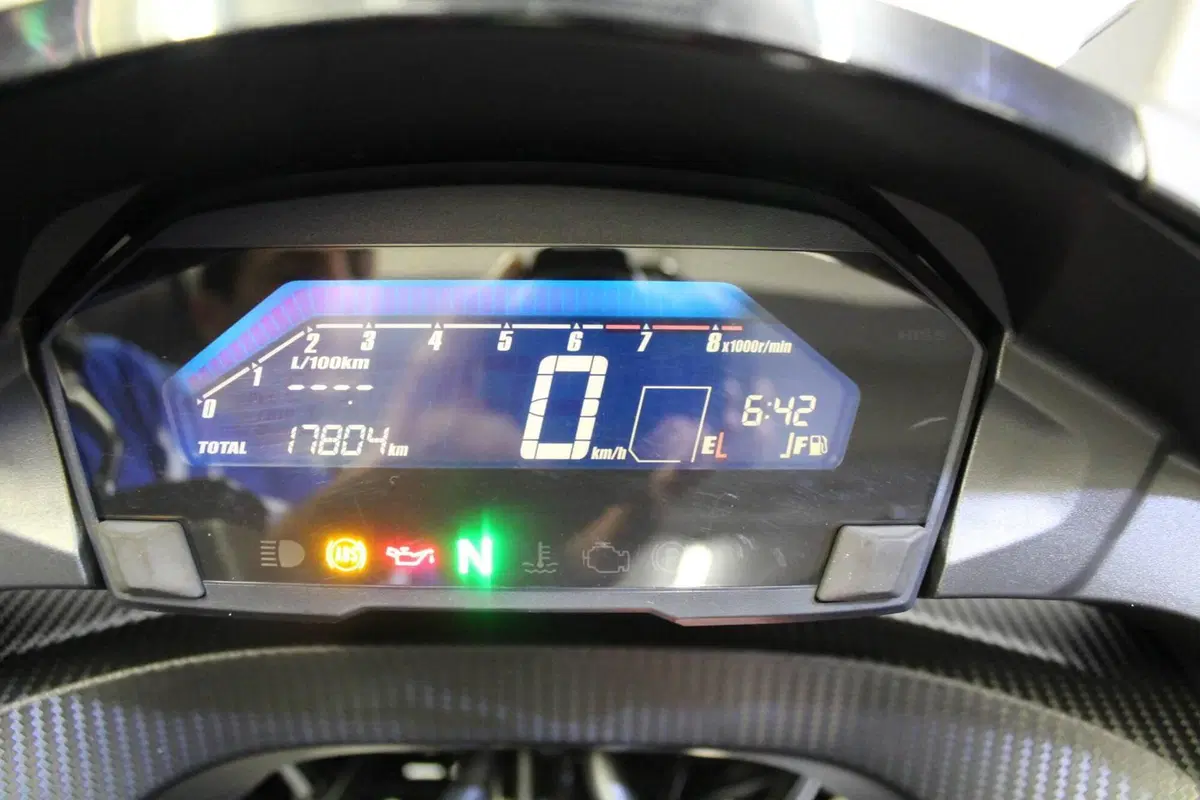 Honda Integra 750 DCT Sport (2017) (3)