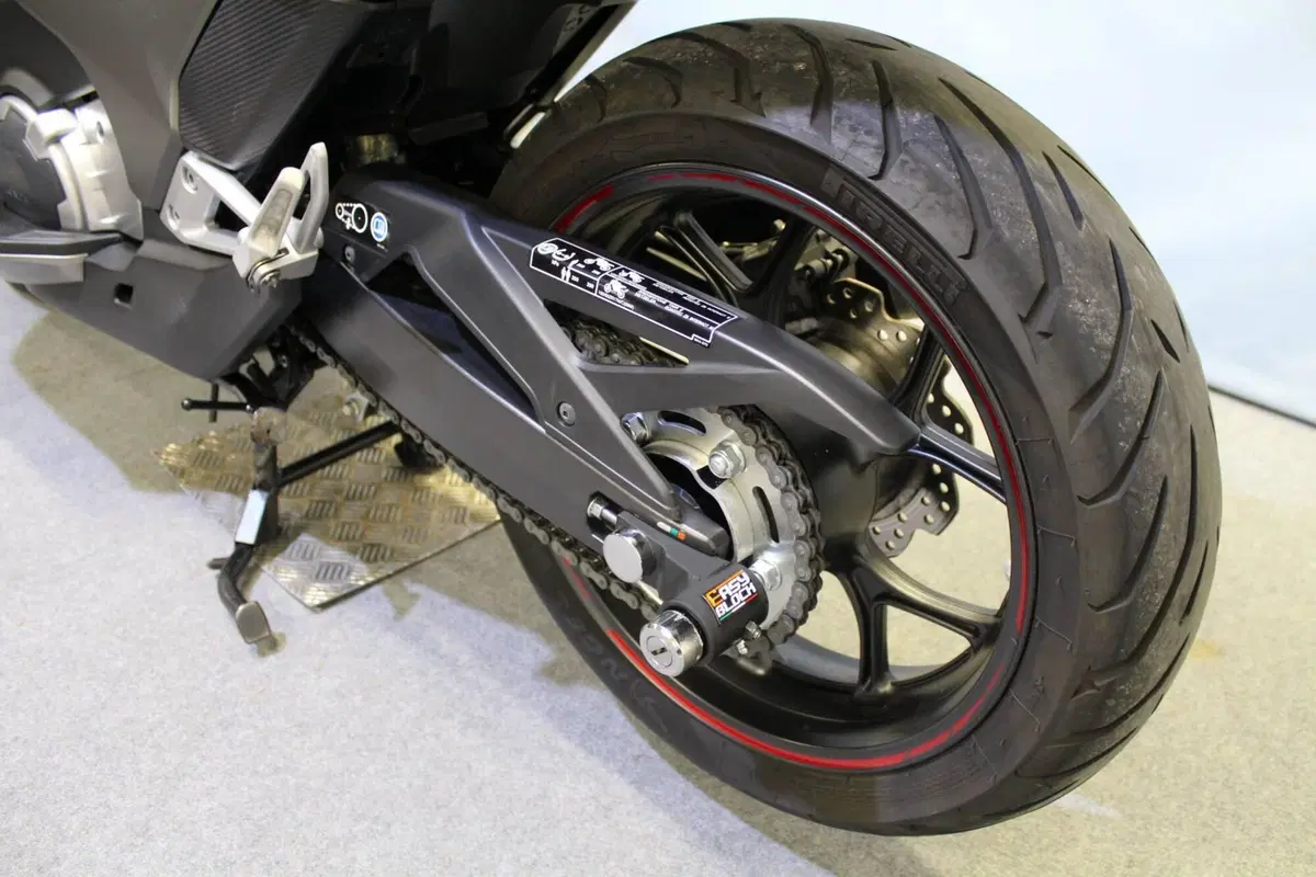 Honda Integra 750 DCT Sport (2017) (16)