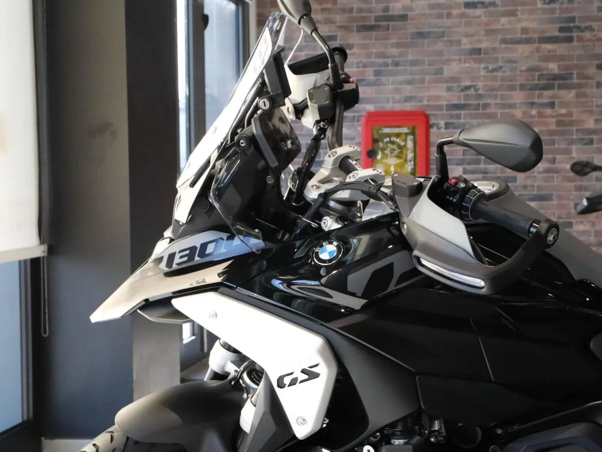 Bmw R 1300 GS Triple Black (2023 - 26) (3)