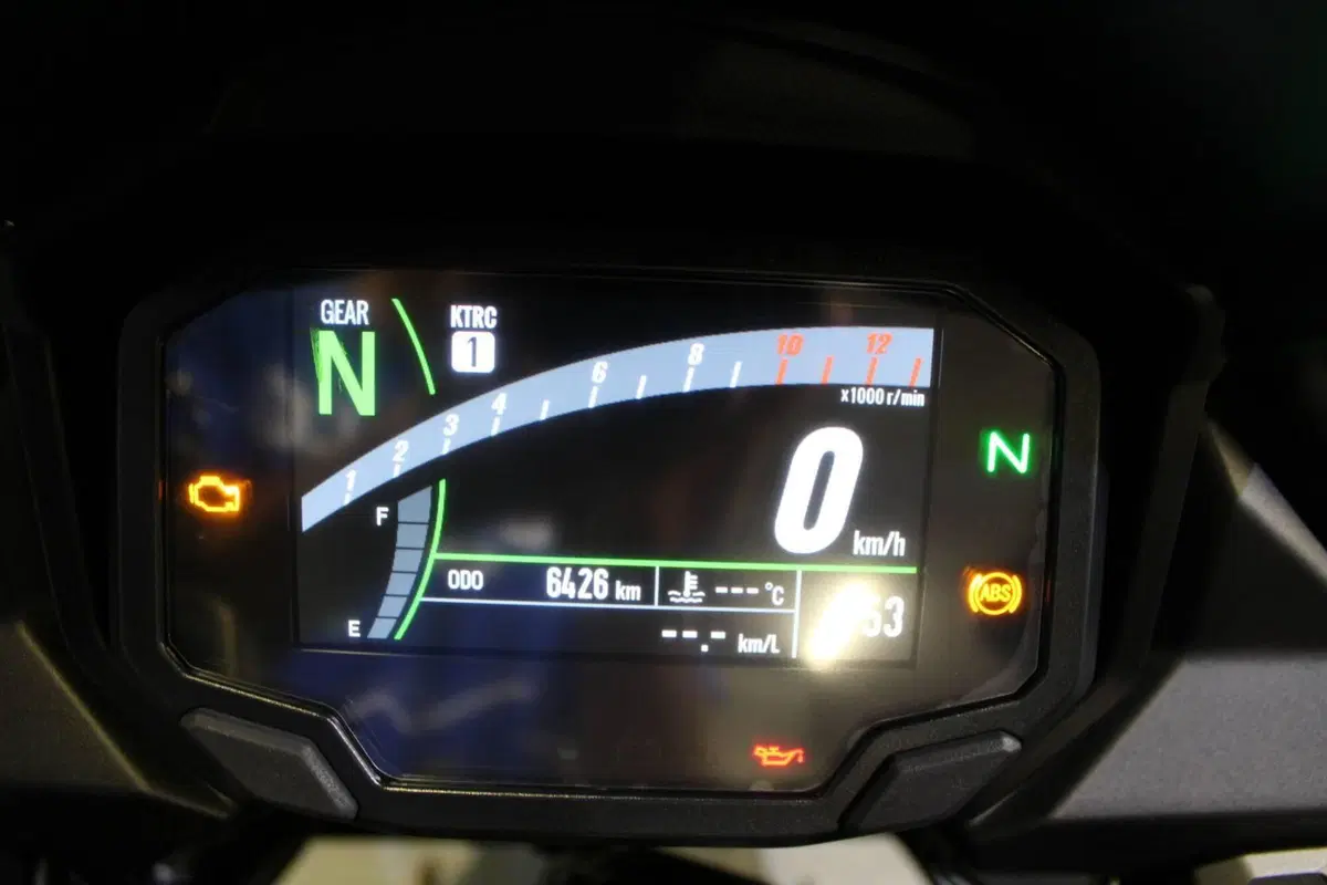 Kawasaki Versys 650 (2025 - 26) (3)
