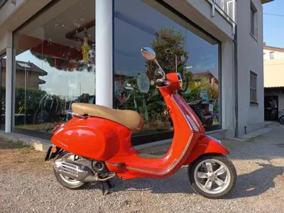 Vespa Primavera 50 4T (2018 - 20) usata