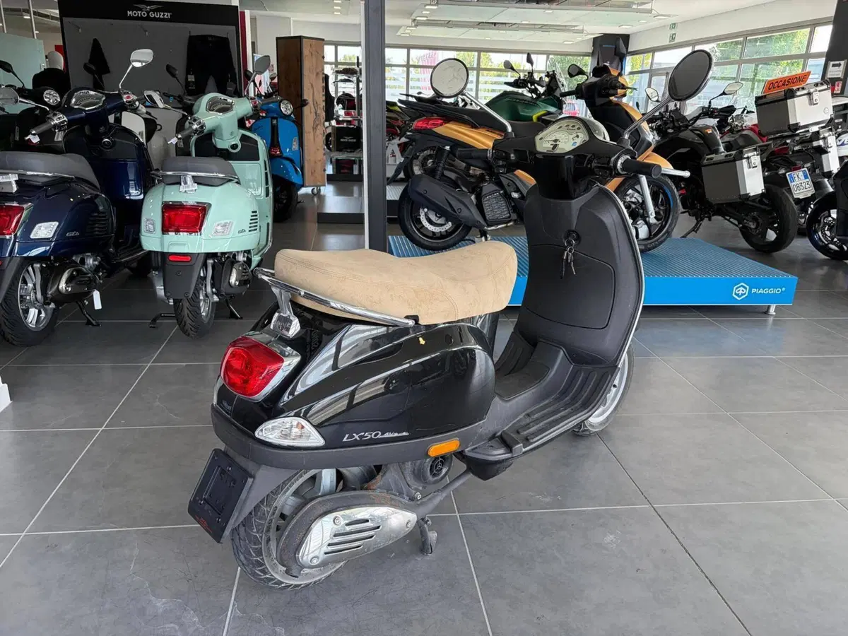 Vespa LX 50 4T (2009 - 14) (5)